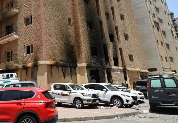 কুয়েতে বহুতলে আগুন