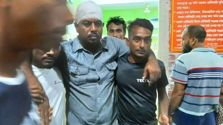 পিটিয়ে আহত