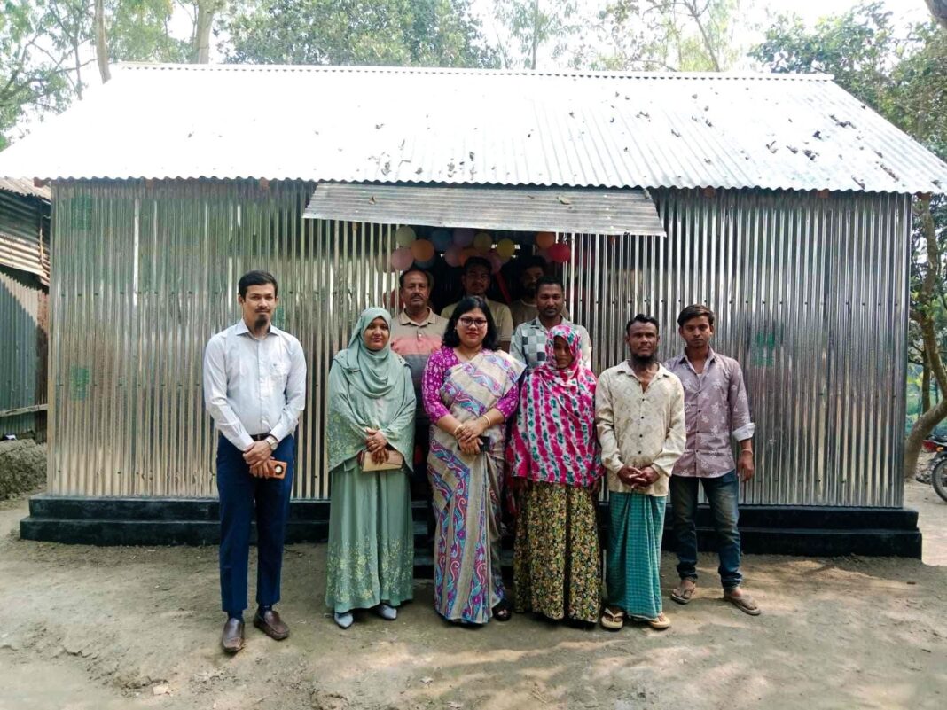 স্বপ্নের ঘরে